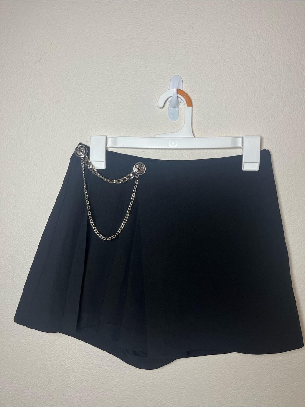 Vici Black Mini Skirt with Decorative Chain